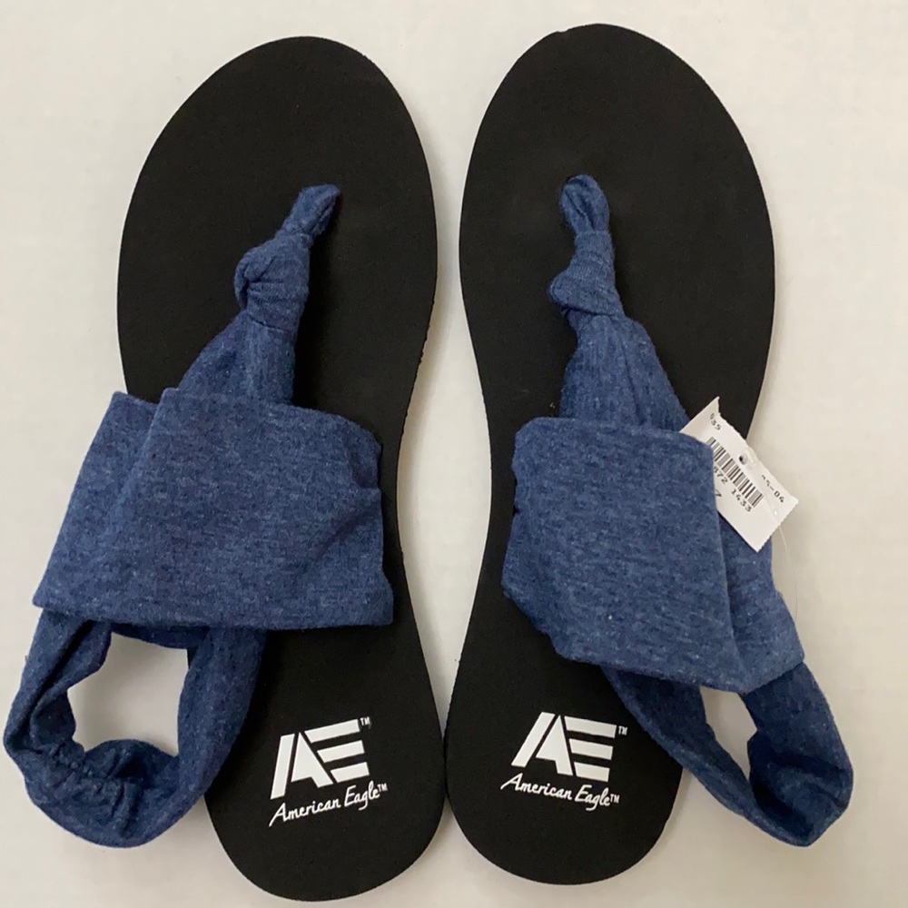 American Eagle Black Blue Thong Flip Flops Sandals